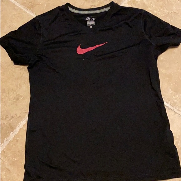 Nike Tops - Nike shirt